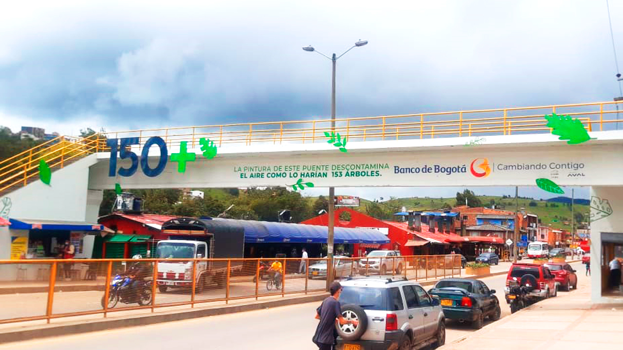 renovaciÃ³n de puente peatonal Banco de BogotÃ¡
